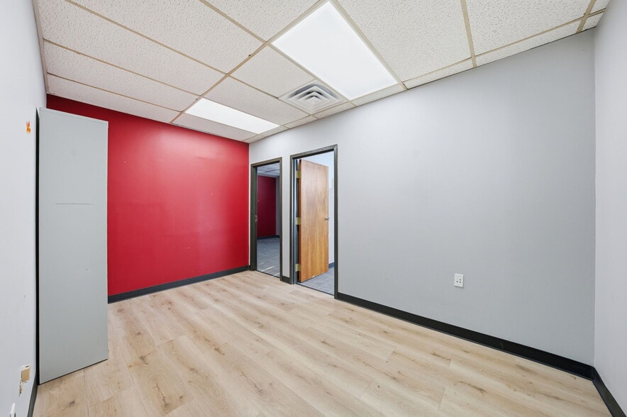 More Photos Of 299 Forest Ave, Paramus Office For Sale