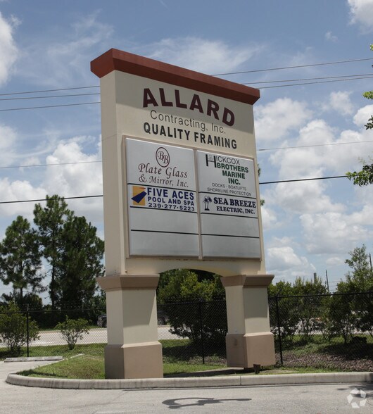 More Photos Of 300 Leonard Blvd, Lehigh Acres Warehouse For Sale