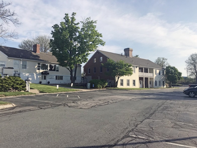 25 Nashua Rd, Londonderry, NH 03053 Office For Lease