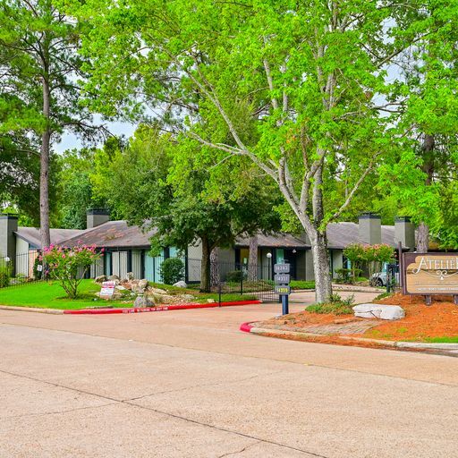 More Photos Of 14339 Torrey Chase Blvd, Houston Loft Creative Space For Lease