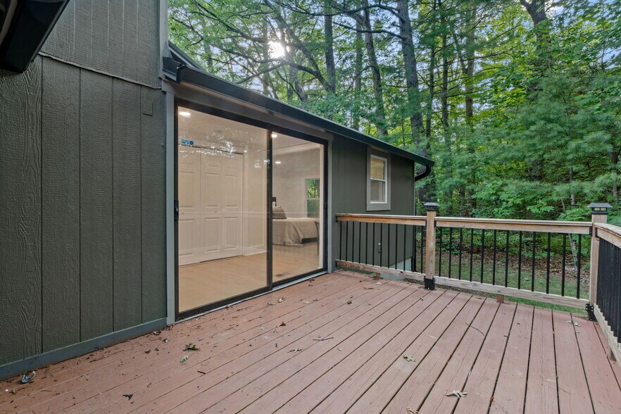 More Photos Of 122 Highlands View Rd, Highlands Specialty For Sale