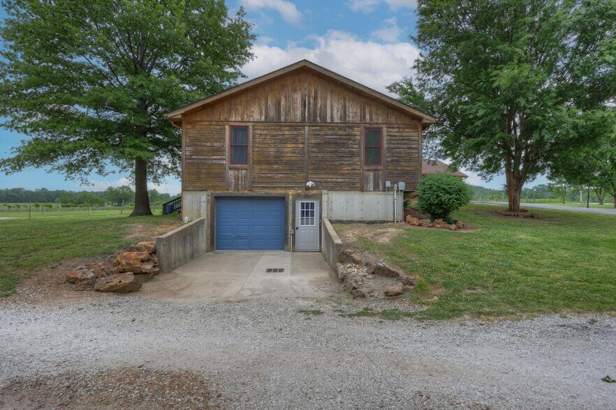 More Photos Of 25695 Mulberry Rd, Webb City Winery Vineyard For Sale