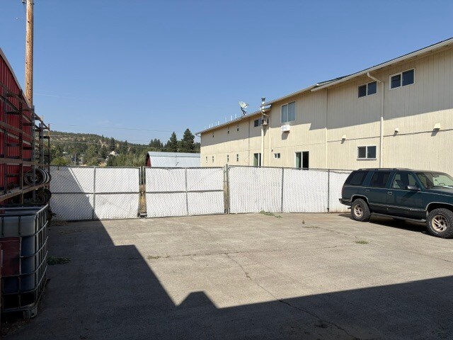More Photos Of 765 E Broadway St, Goldendale General Retail For Sale