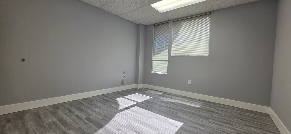 More Photos Of 10011-10031 Pines Blvd, Pembroke Pines Medical For Lease