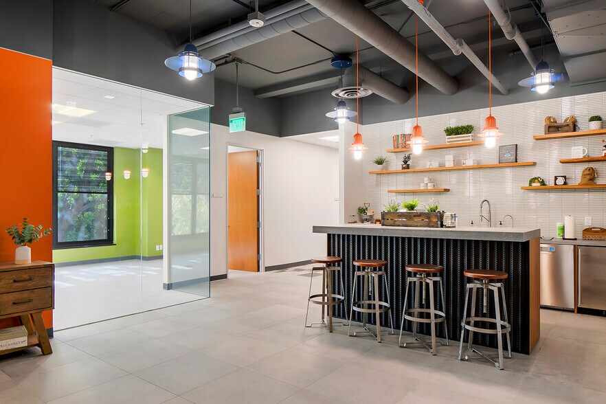 More Photos Of 1333 S Mayflower Ave, Monrovia Office For Sale