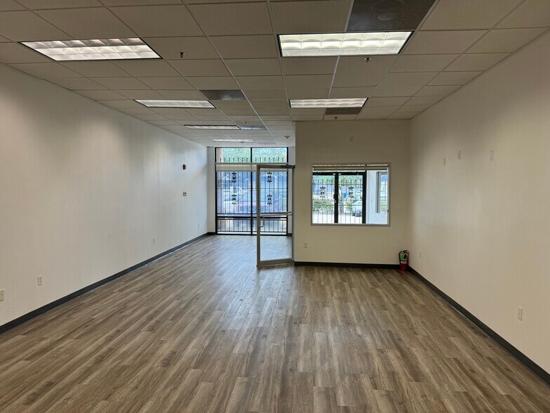 More Photos Of 12989 Bellaire Blvd, Houston Storefront For Sale