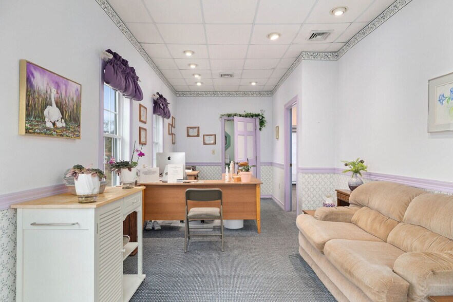 More Photos Of 1002 Bloom Rd, Danville Specialty For Lease