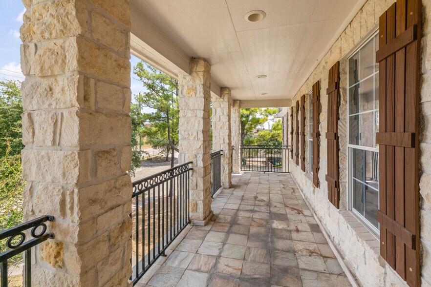 More Photos Of 8125 N Sam Houston Pky W, Houston Medical For Sale