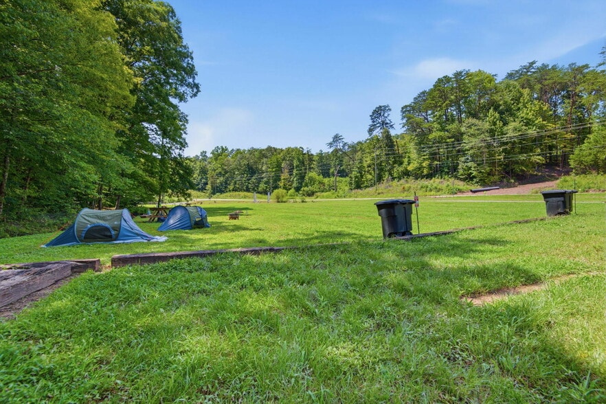 More Photos Of 4407 Calderwood Hwy, Maryville Hotel For Sale