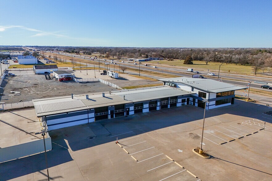 More Photos Of 11209 W Kellogg, Wichita Auto Dealership For Sale