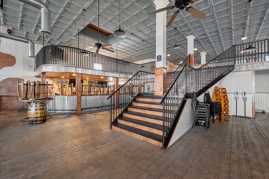 More Photos Of 6735 N Lone Star Pky, Crawford Storefront Retail Office For Sale