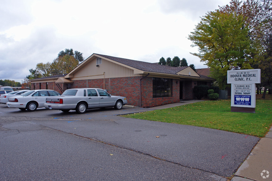 Primary Photo Of 31690 Hoover Rd, Warren Medical For Lease