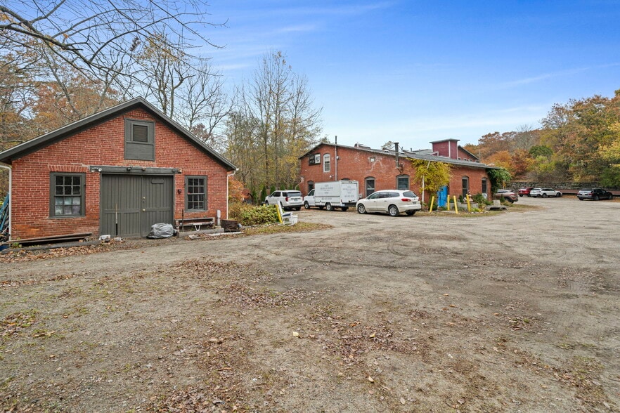 More Photos Of 215 Shady Lea Rd, North Kingstown Warehouse For Sale