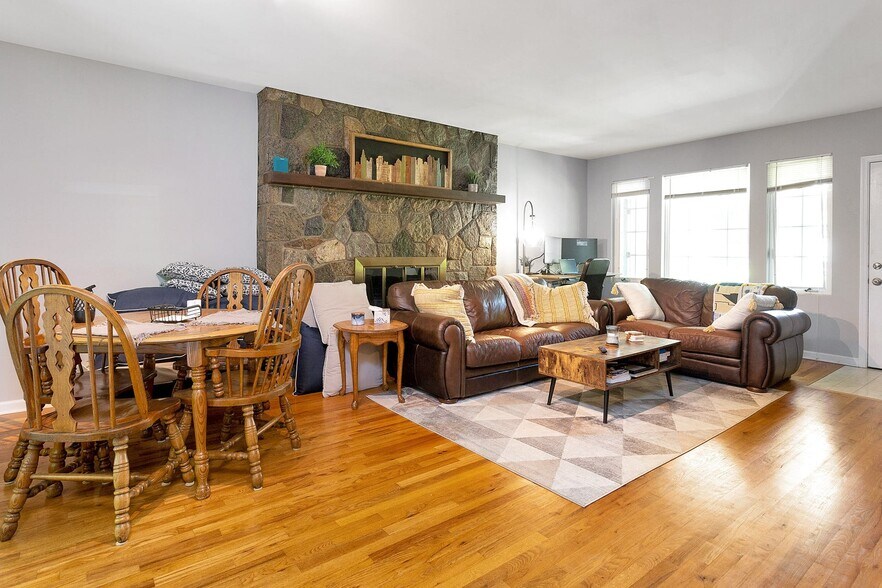 More Photos Of 76 Hope St, Stamford Apartments For Sale