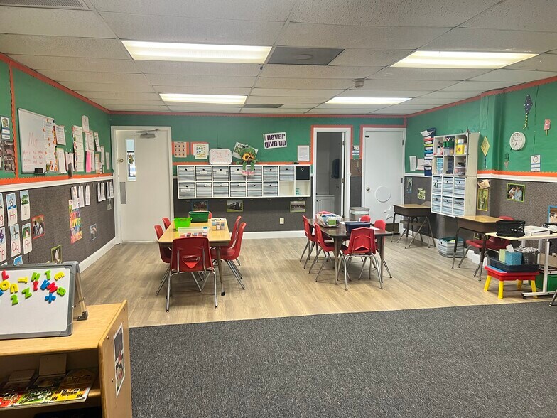 More Photos Of 662 S Edmonds Ln, Lewisville Daycare Center For Sale