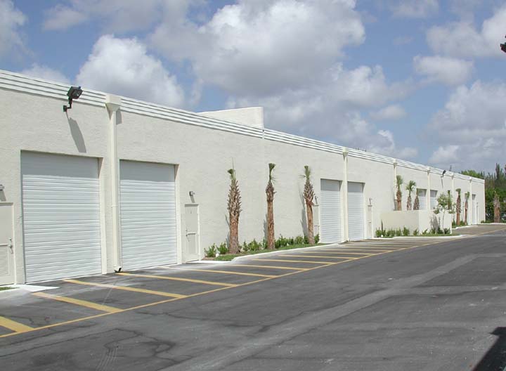 More Photos Of 352 Tall Pines Rd, West Palm Beach Warehouse For Lease