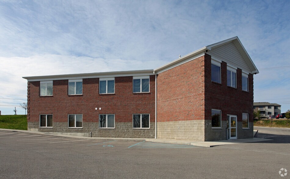 More Photos Of 272 Bielby Rd, Lawrenceburg Medical For Lease