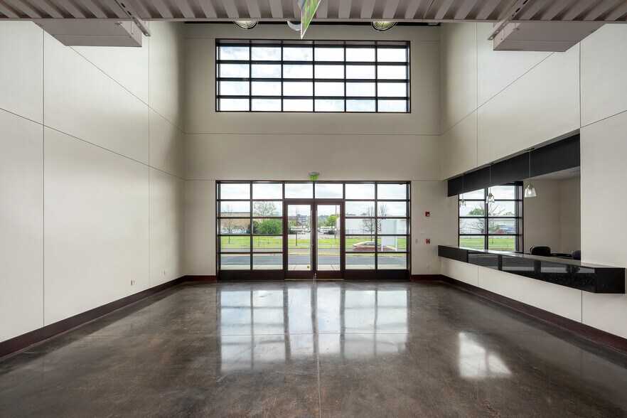 More Photos Of 2900 1st Ave S, Birmingham Office For Lease