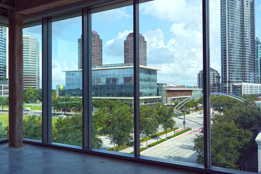 More Photos Of 1801 Post Oak Blvd, Houston Office For Lease