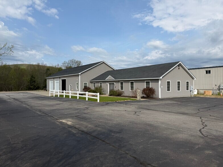 Primary Photo Of 1667 White Mountain Hwy, Sanbornville Showroom For Sale