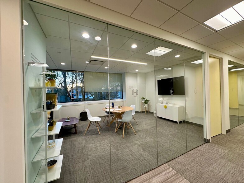 More Photos Of 1700 E Putnam Ave, Old Greenwich Office For Sale