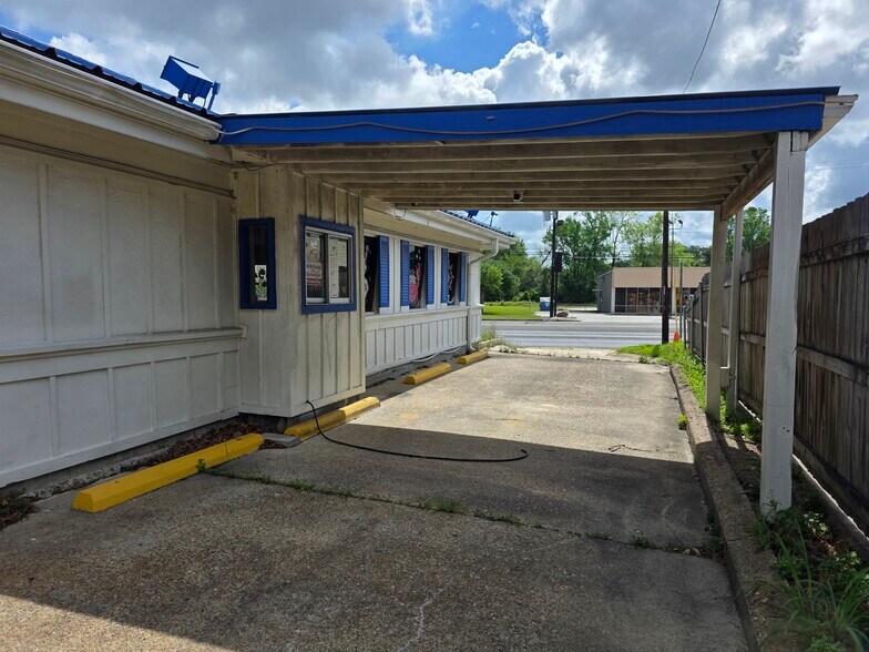 More Photos Of 720 Highway 96 S, Silsbee Restaurant For Sale