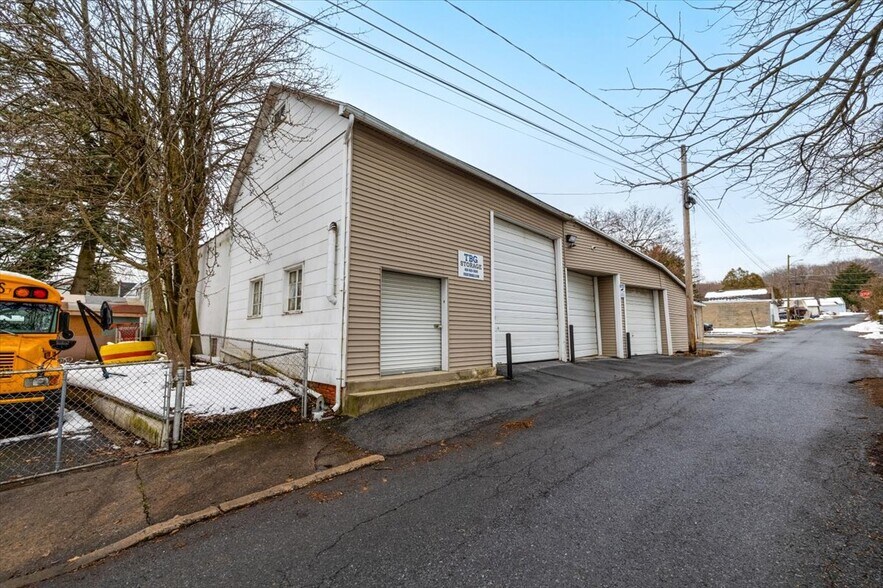 More Photos Of 2312 S 5th St, Allentown Self Storage For Sale