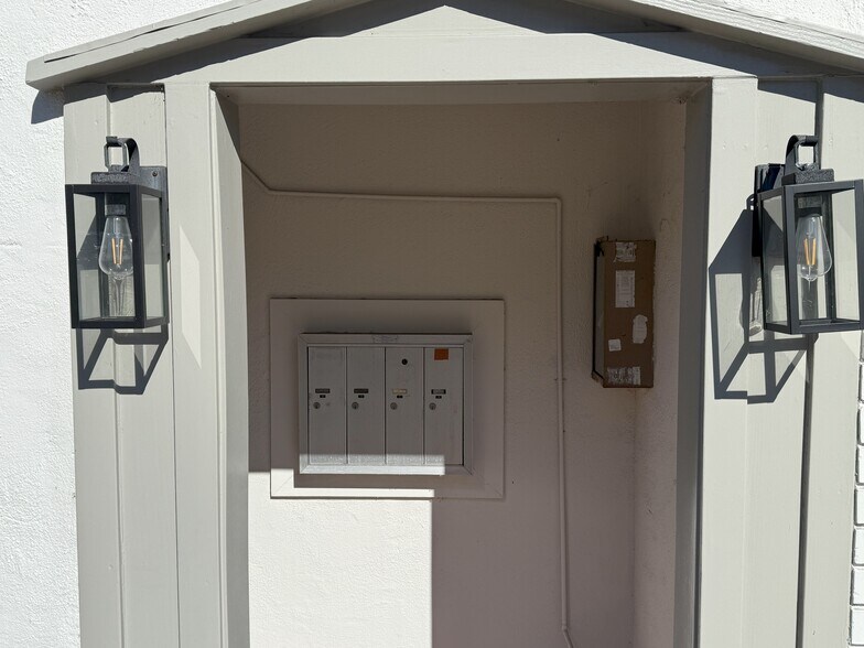 More Photos Of 501 N Santa Cruz Ave, Los Gatos Storefront Retail Office For Sale