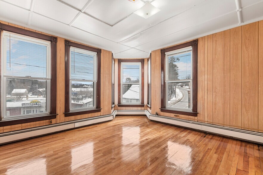 More Photos Of 4 Elm St, Lancaster Apartments For Sale