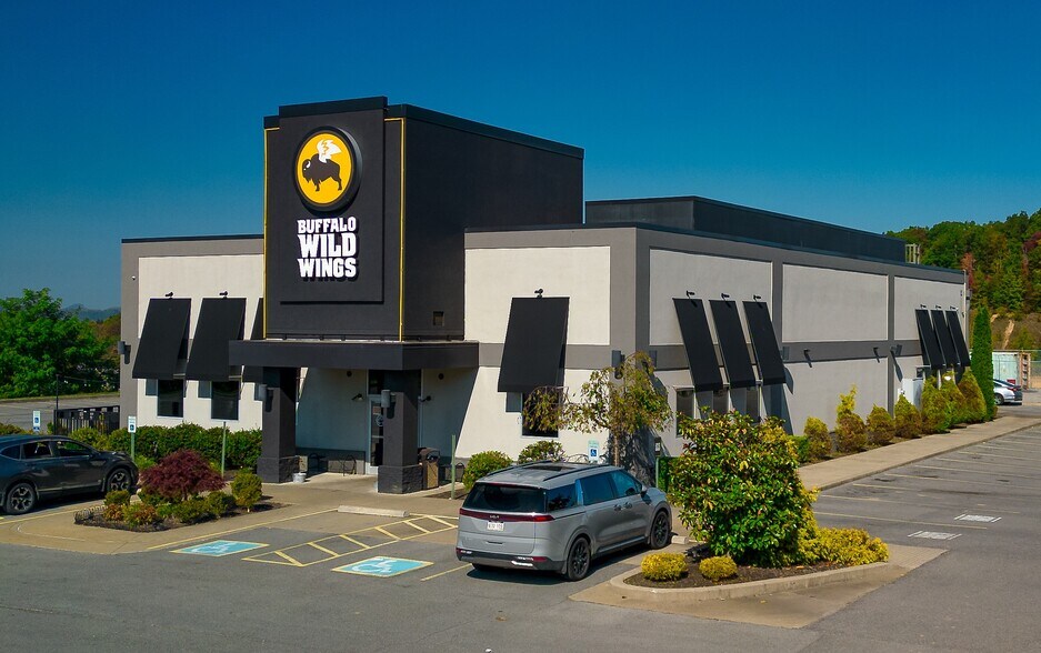 More Photos Of 214 Cross Roads Dr, Mount Hope Restaurant For Sale