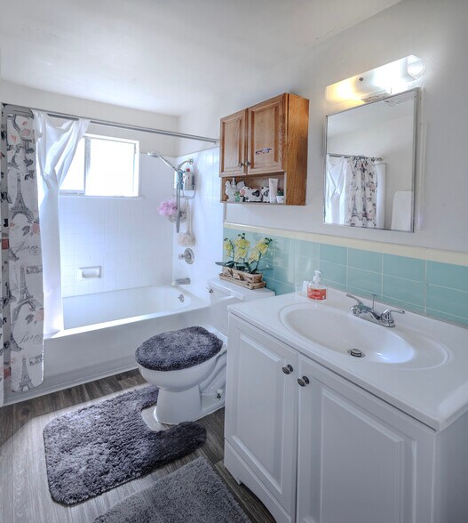 More Photos Of , Redwood City Multifamily For Sale