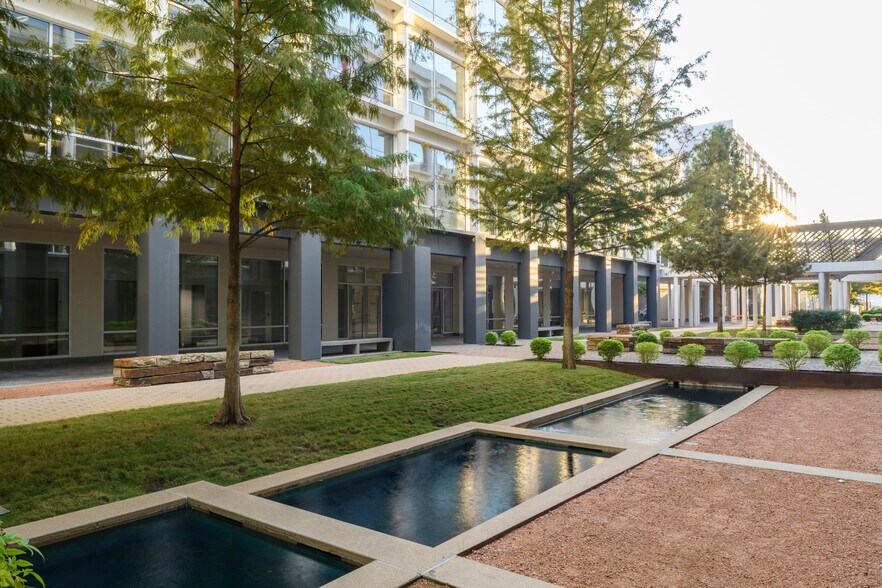 More Photos Of 1500 Solana Blvd, Westlake Unknown For Lease