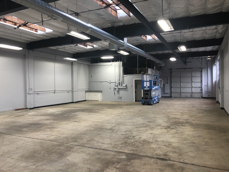 More Photos Of 1290 Old County Rd, Belmont Service For Lease