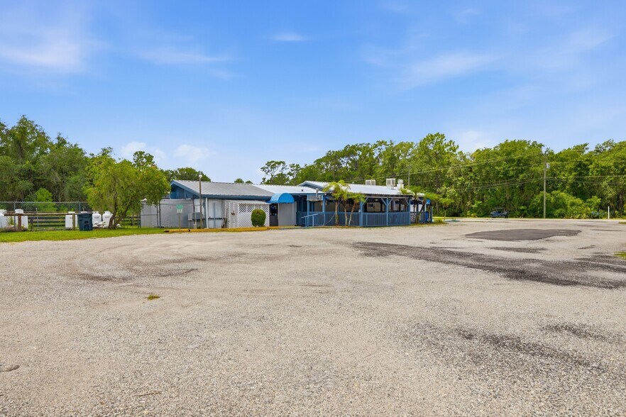 More Photos Of 1148 County Road 309, Crescent City Restaurant For Sale