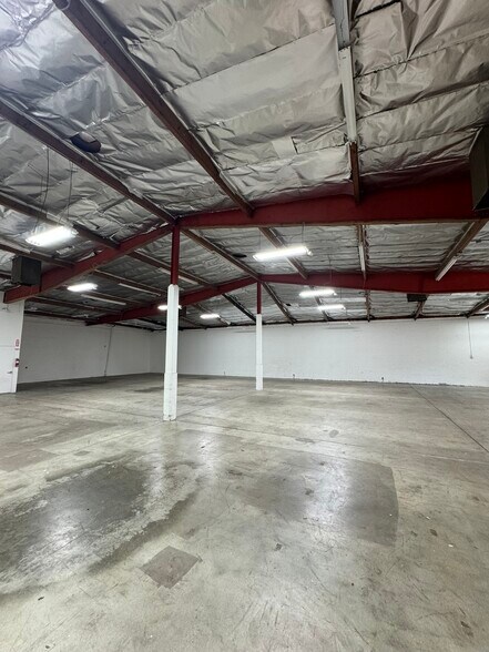 More Photos Of 8964 Oso Ave, Chatsworth Warehouse For Sale