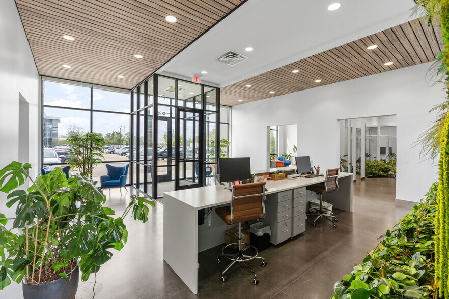 More Photos Of 18389 Orchard Trl, Lakeville Medical For Lease
