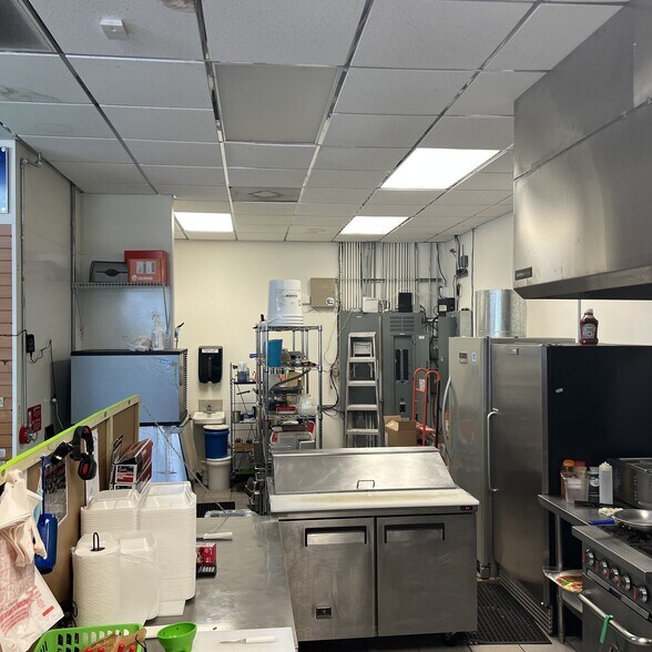 More Photos Of 2190 Port Malabar Blvd NE, Palm Bay Service Station For Sale