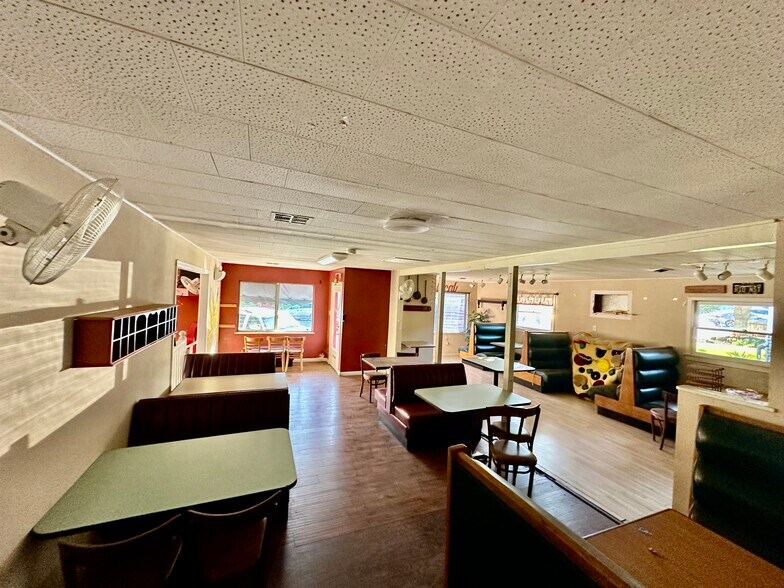 More Photos Of 400 Main St, Rio Vista Restaurant For Sale