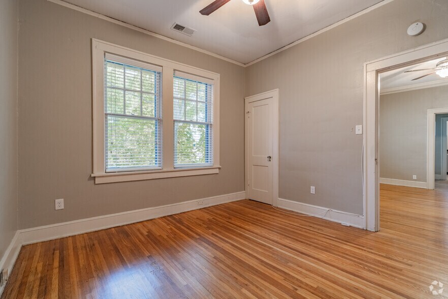 More Photos Of 31 S McLean Blvd, Memphis Apartments For Sale