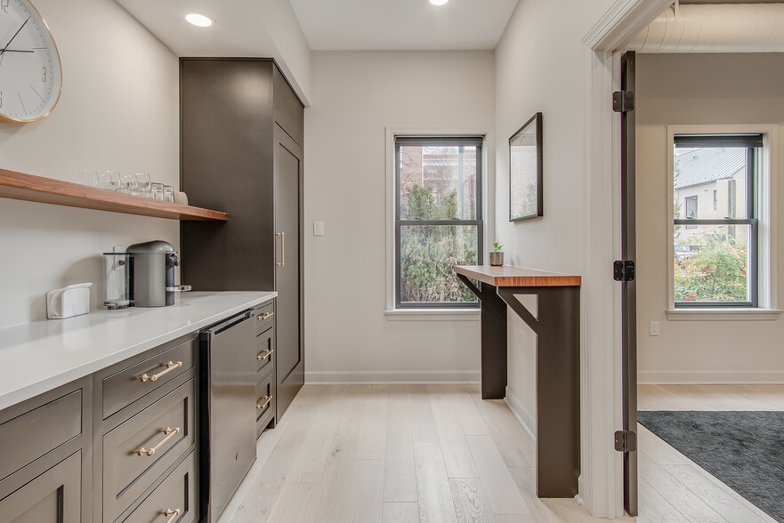 More Photos Of 129 W Patrick St, Frederick Office Residential For Sale