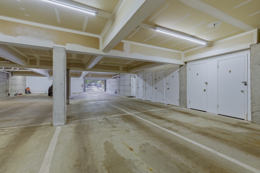 More Photos Of 13310 Greenwood Ave N, Seattle Apartments For Sale