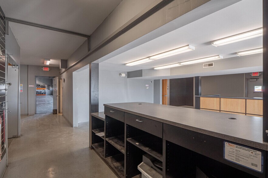 More Photos Of 1116 W County Road 450 N, Brazil Truck Terminal For Lease