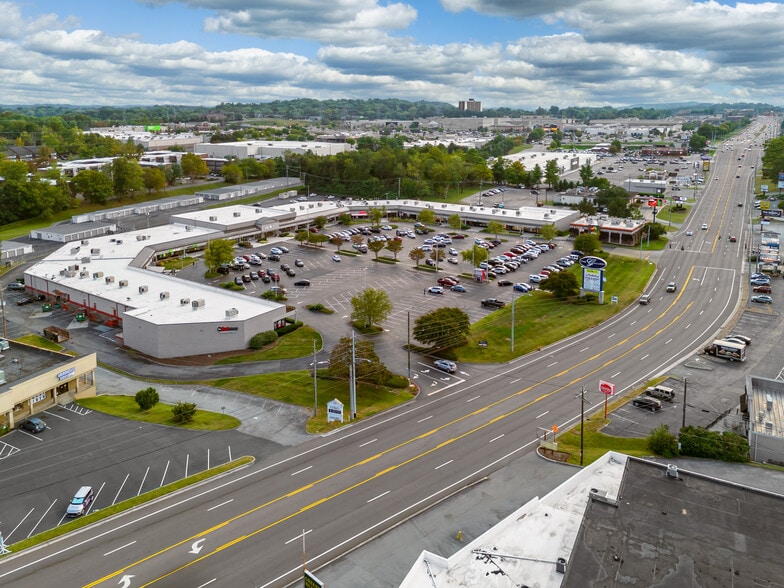 More Photos Of 7240 Kingston Pike, Knoxville Unknown For Lease