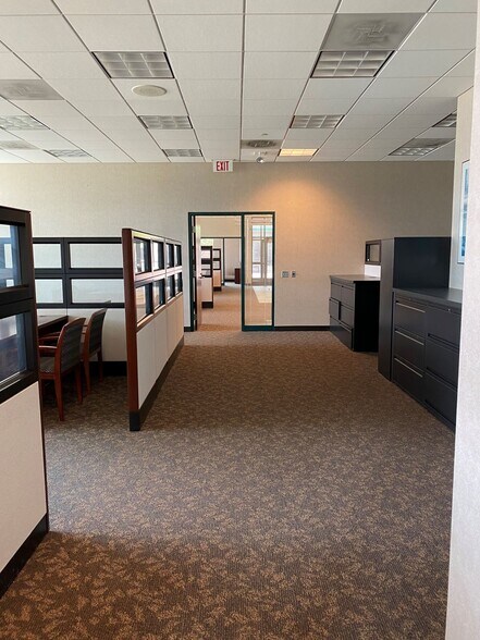 More Photos Of 1978 W Wilson St, Batavia Bank For Lease