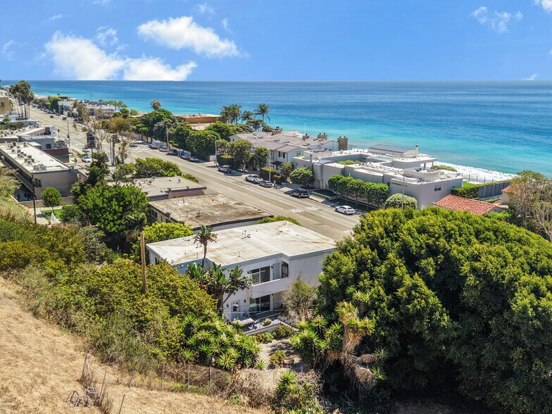 More Photos Of 22357 Pacific Coast Hwy, Malibu Apartments For Sale