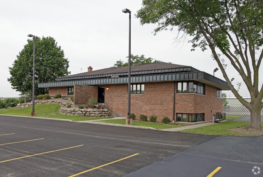 Primary Photo Of 5700 77th St, Kenosha Office For Sale