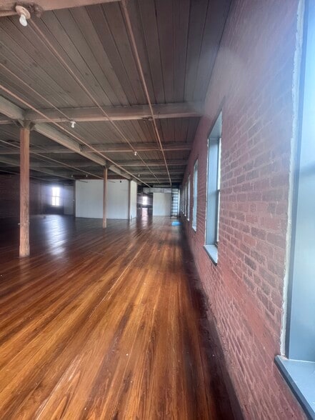More Photos Of 190 Pryor St SW, Atlanta Loft Creative Space For Lease