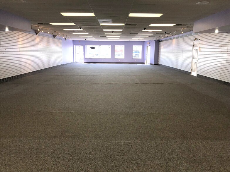 More Photos Of 1122-1124 E Ridge Rd, Rochester General Retail For Sale