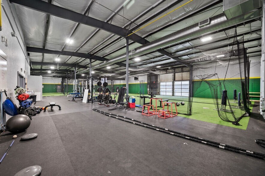 More Photos Of 9043 Marshall Rd, Cranberry Township Manufacturing For Sale