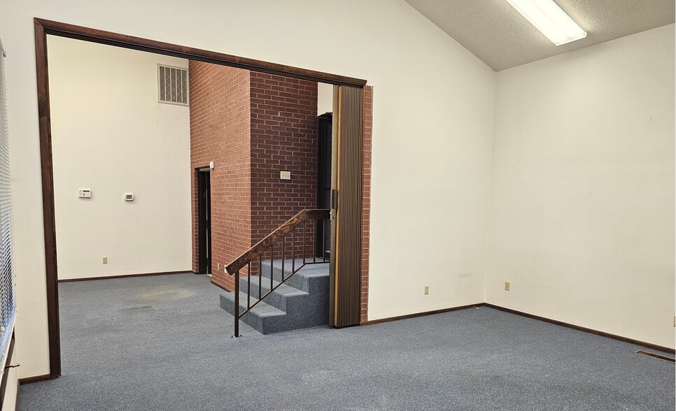 More Photos Of 1035 N Lincoln Ave, Jerome Office For Sale